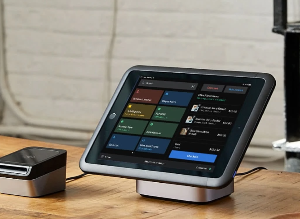 CASE STUDY: 複数の事業所がありますが、Shopifyを介して1つのレポートライン!